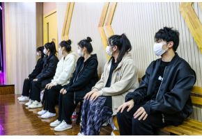 小骚逼痒痒想被操视频"北音附中高三表演专业阶段性考试"